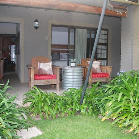 Green Pascua Bed And Breakfast Roodepoort Exteriör bild
